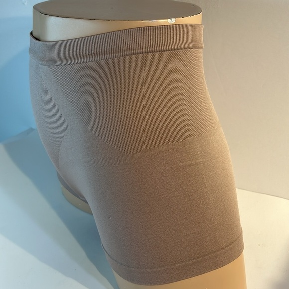 Skinnygirl Smoothers Shapers High Waist Seamless Biker Shorts Nude Tan L NEW - Picture 5 of 9